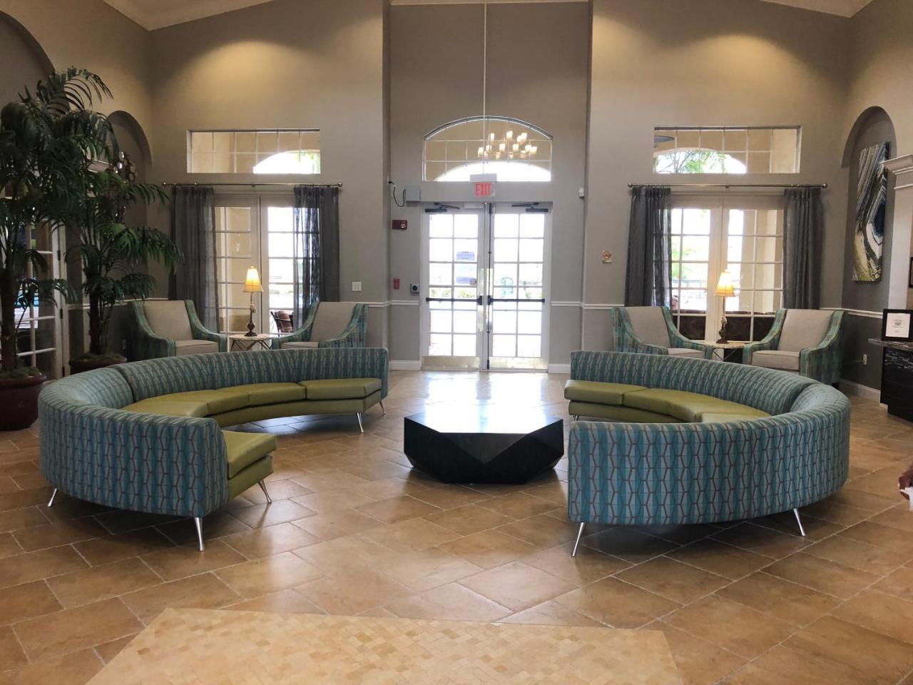 Orlando Escape Hotel Williamsburg ภายนอก รูปภาพ