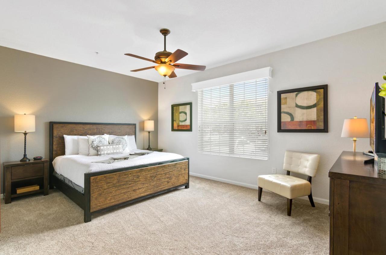 Orlando Escape Hotel Williamsburg ภายนอก รูปภาพ